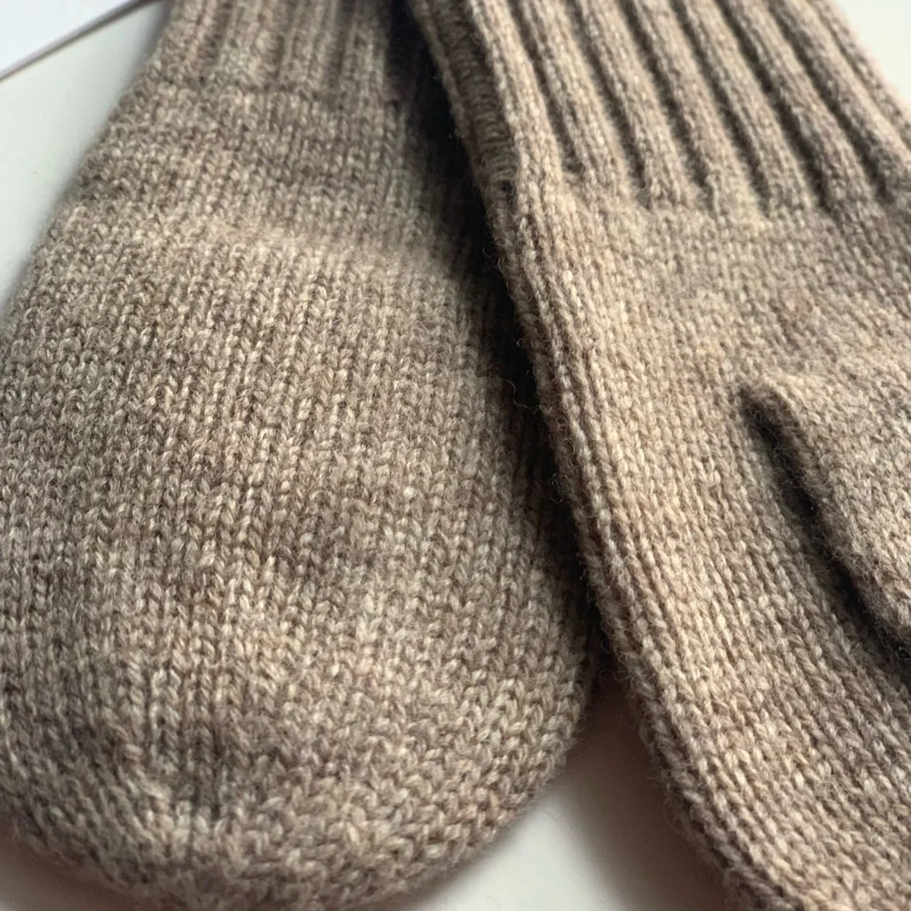 PURE MERINO WOOL MITTENS for baby boys, gift for toddlers, organic wool. 9-12m